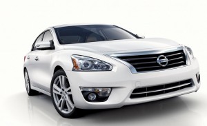 Nissan took a careful but tasteful evolutionary styling approach with the 2013 Altima.